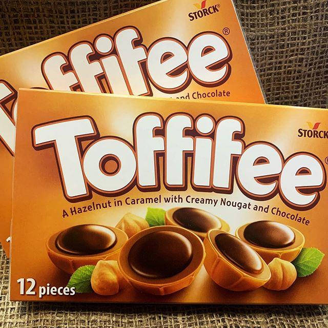 

Шоколад Тoffifee з карамеллю та горіхом 12 шт