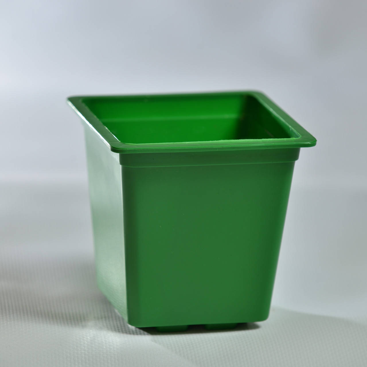 

Горшок для саженцев 9х9см 0.5л (P9). Цветной.