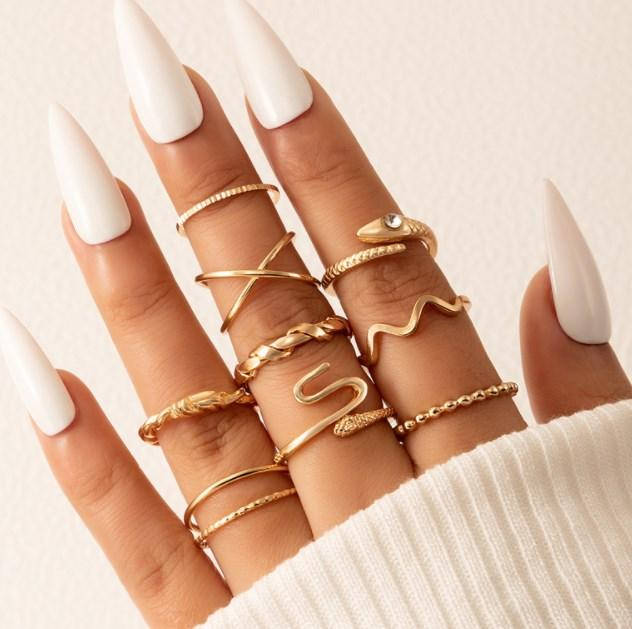 

Набор колец - 9 шт, тонкое кольцо, в золотом цвете