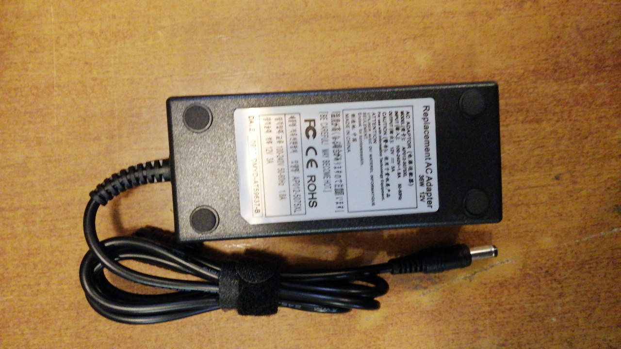 

Блок питания (зарядное устройство) универсальный для LCD monitor 12V 3A 36W 5.5mm x 2.5mm
