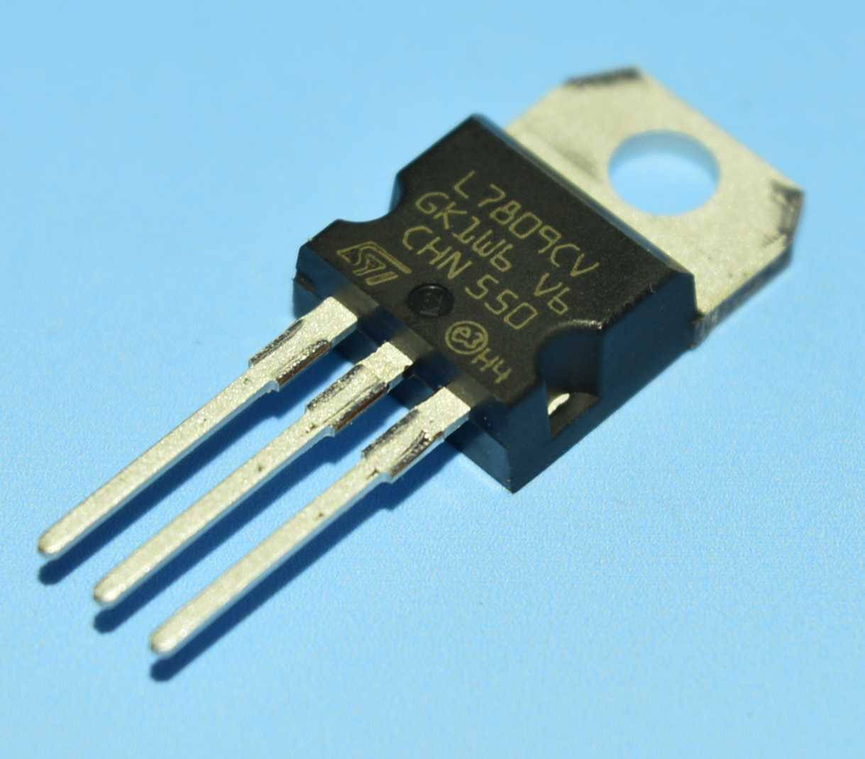 

Микросхема 7809 (L7809CV) (dual) TO-220 STM