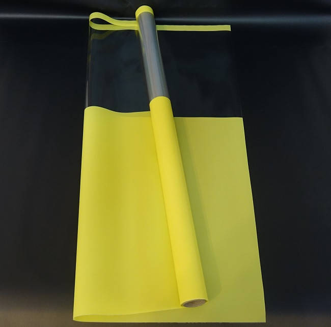 

Пленка матовая калька флористическая "Тонировка с каймой" 70 см Х 10 желтый