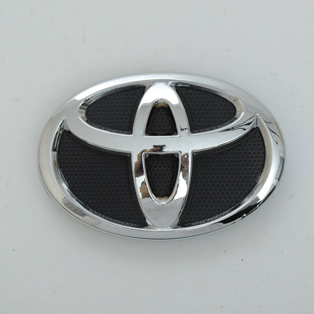 

Эмблема с логотипом "Toyota" 140х95мм пластик/6 пукли