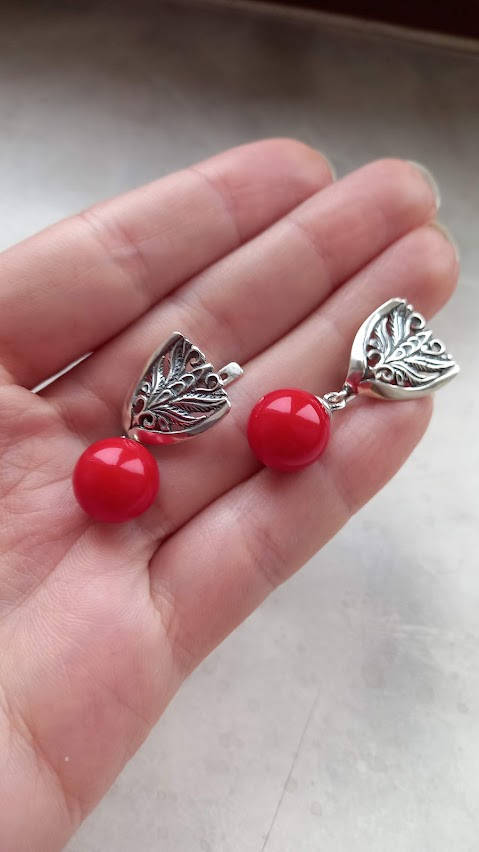 

Серебряные серьги с кораллом