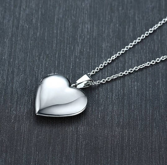 

Кулон под фото Сердечко серебристое