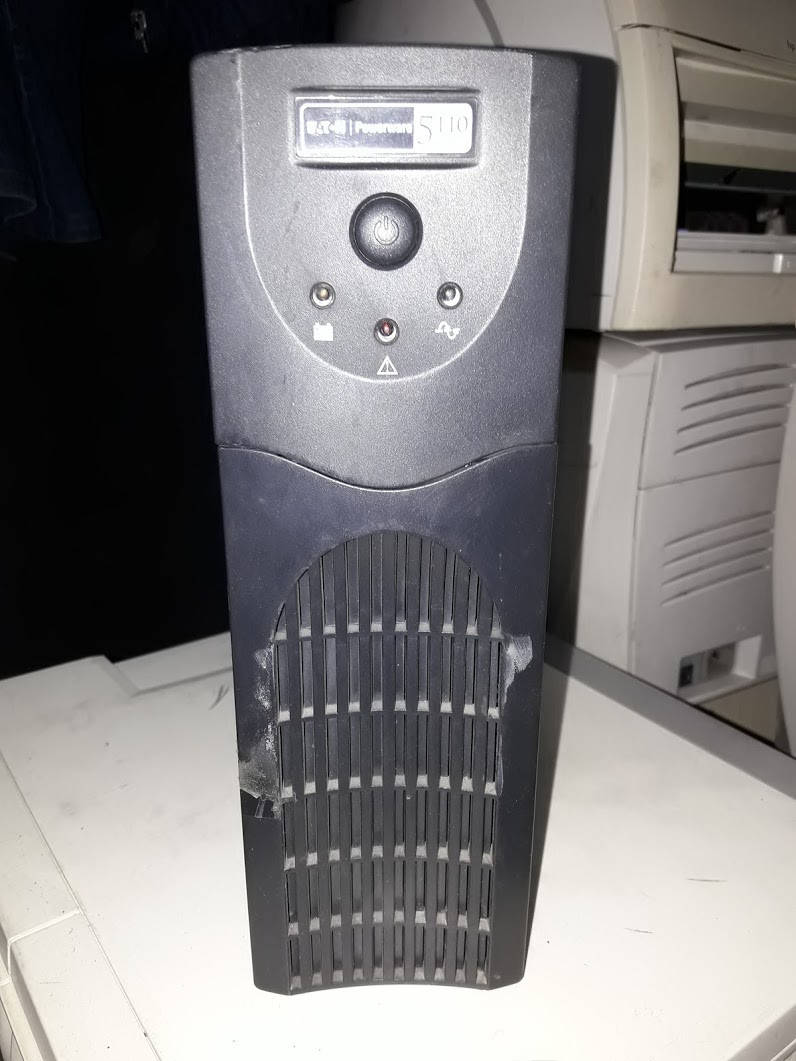 

ИБП Бесперебойник UPS 700 VA / ВА Eaton Powerware 5110