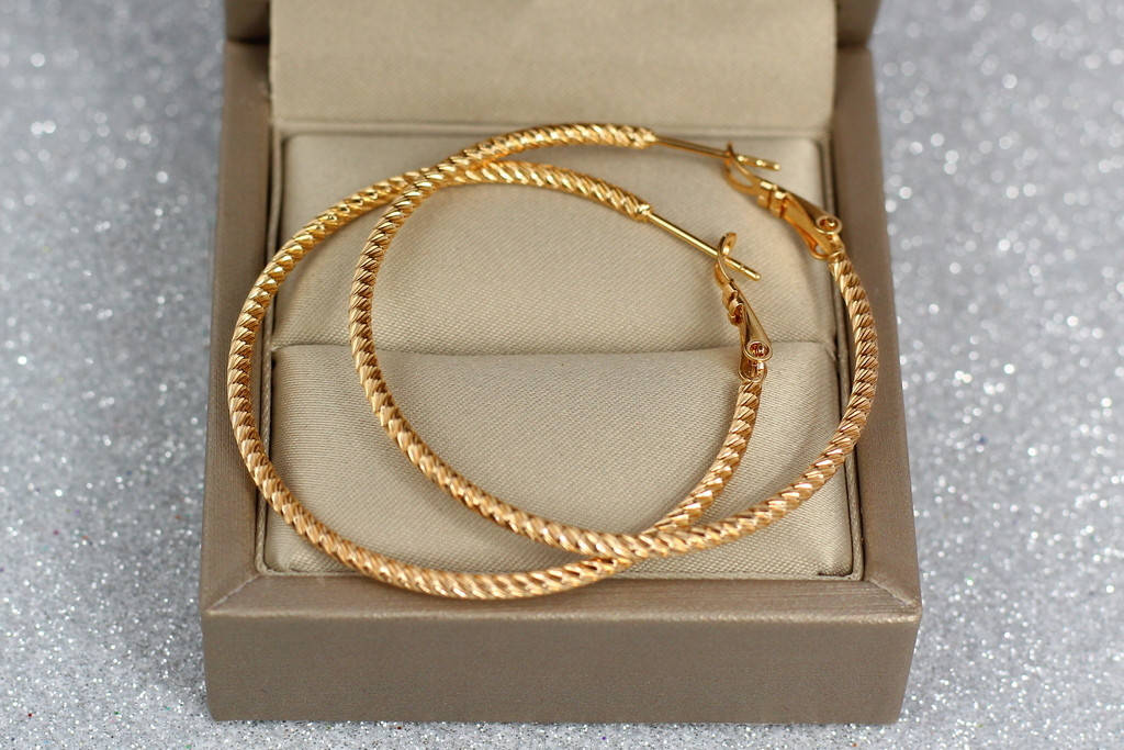 

Серьги кольца Xuping Jewelry граненые 4,5 см золотистые