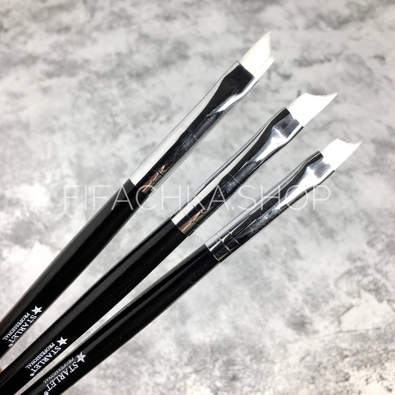 

Кисть для французского маникюра Starlet Professional, черная