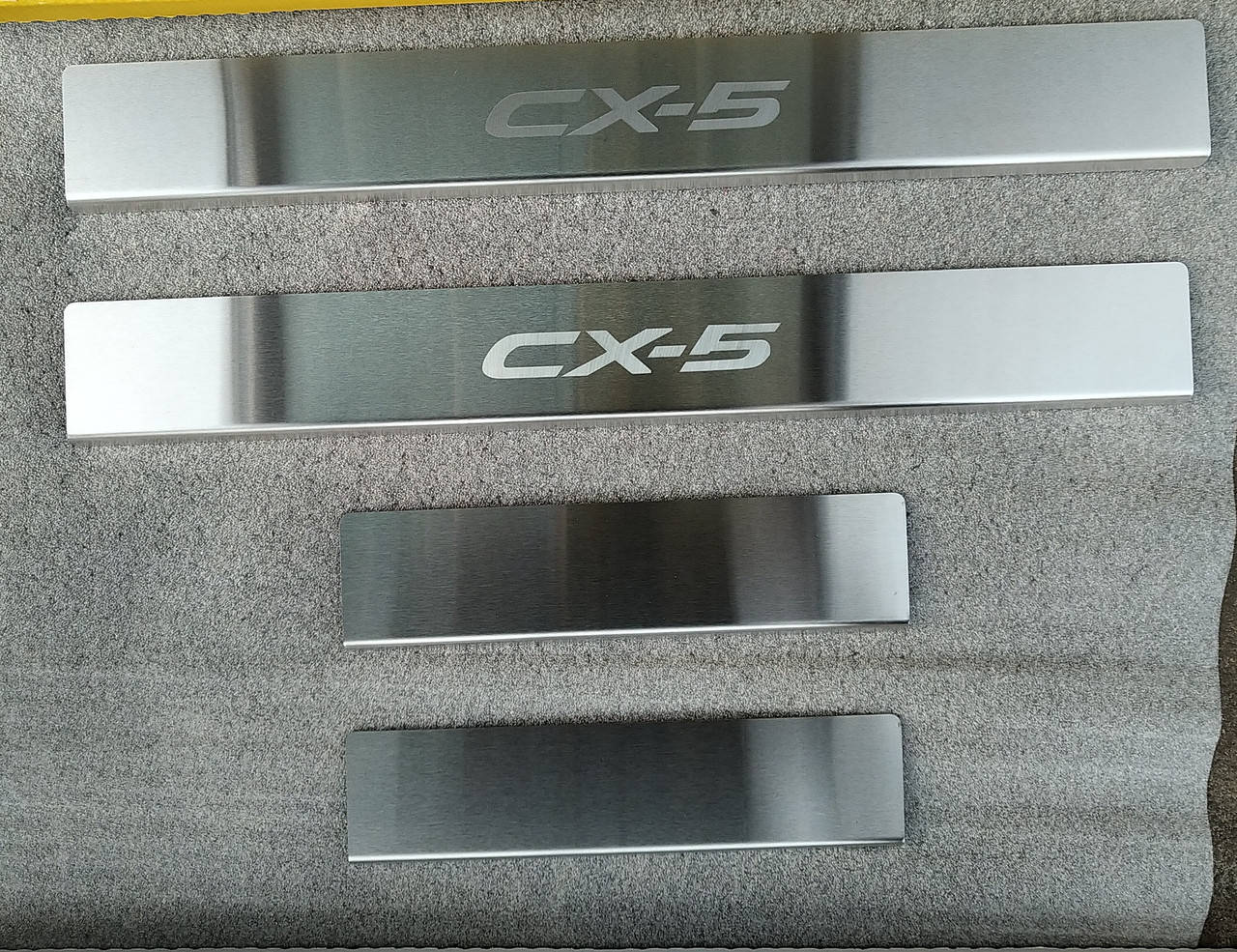 

Накладки на пороги Mazda CX-5 II 2017- 4шт Standart