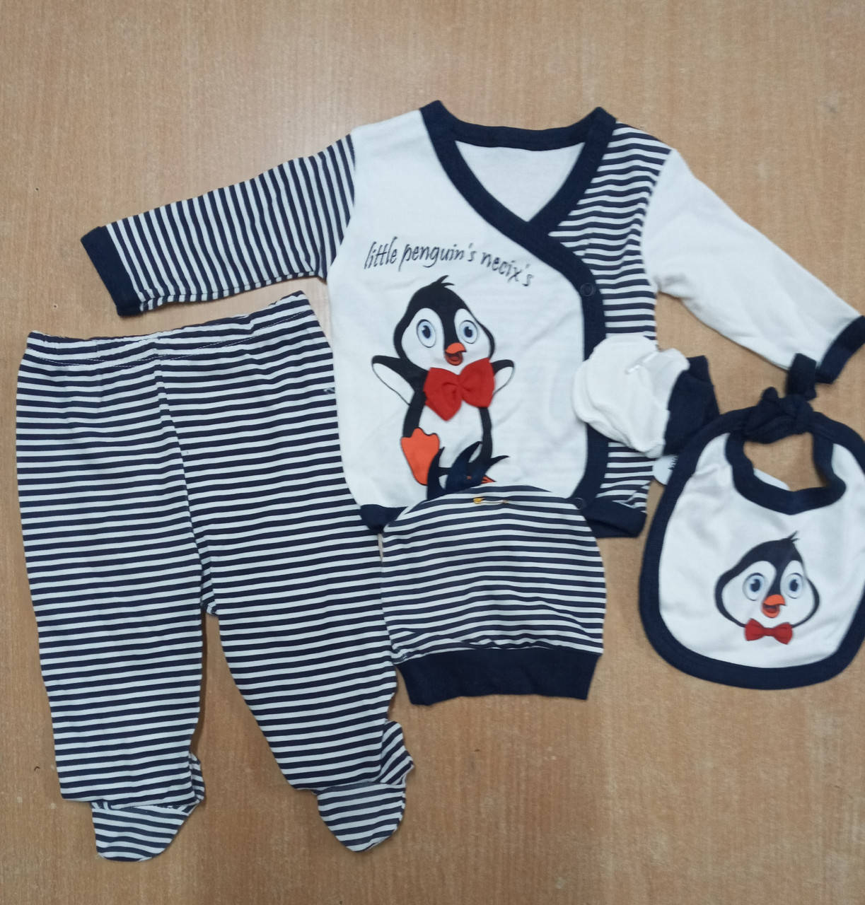 

Костюм для новорожденного р.56, из 5-ти предметов.