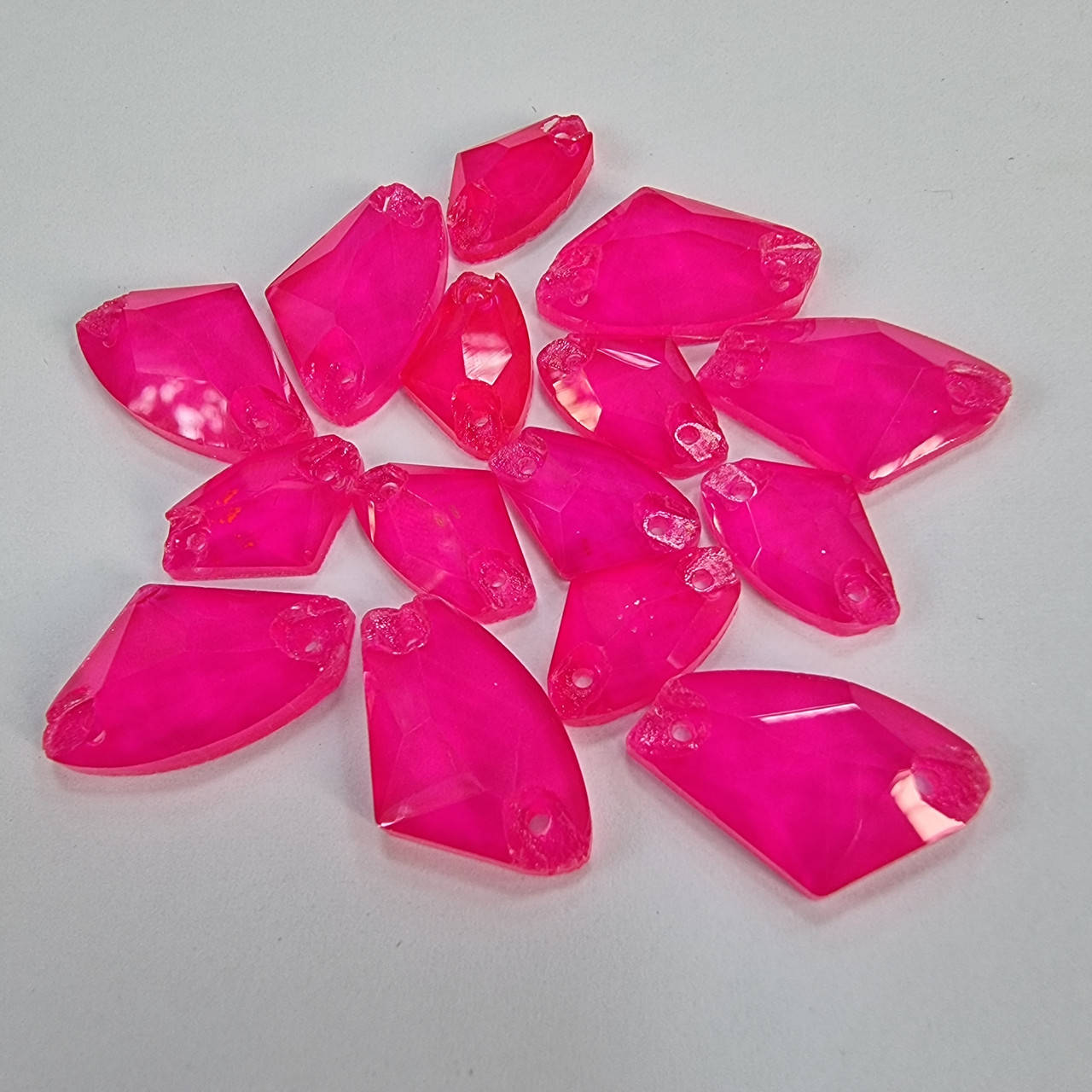 

Стразы пришивные Топорик 12*19 Pink Neon эконом, Розовый