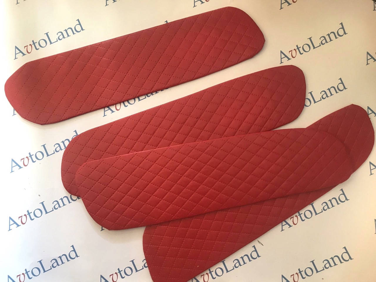 

ВСТАВКИ В ДВЕРИ СЛАВУТА КРАСНЫЕ(Ромбиком)