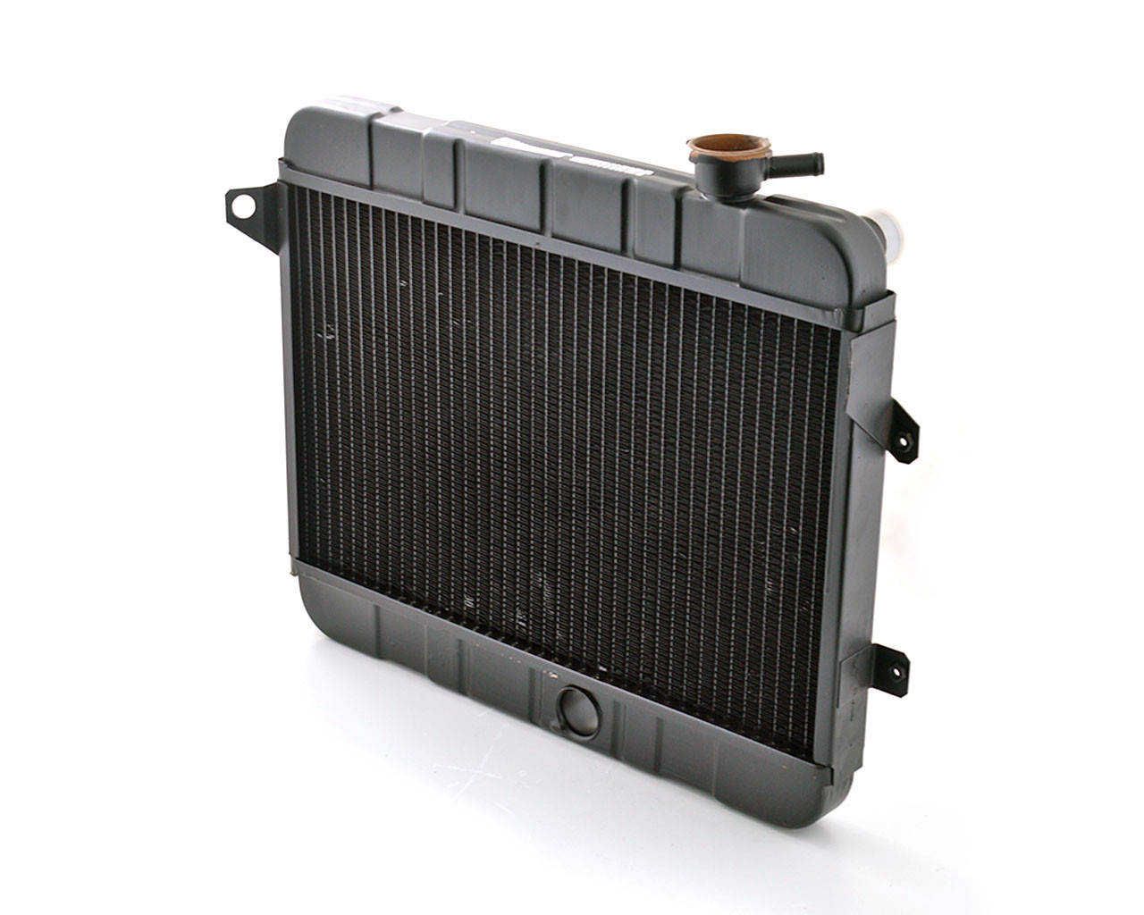 

Радиатор ВАЗ 2101-02, мед., основной, 2х рядный