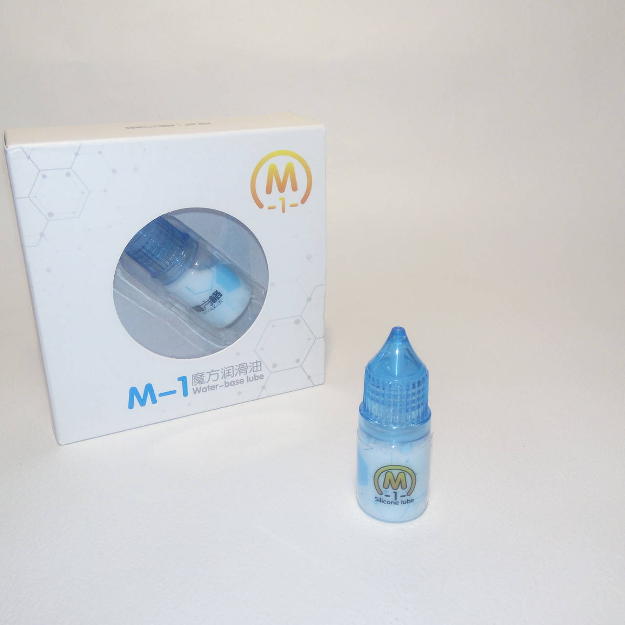 

Смазка для головоломок QiYi M1 (кубик-рубика)