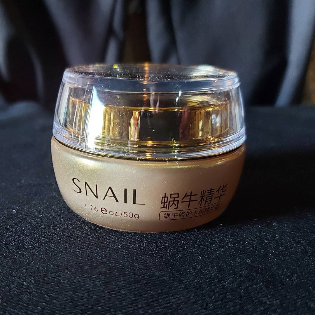 

Крем для лица с муцином улитки BIOAQUA Snail