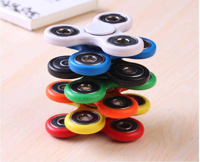 

Spinner с 4-мя подшипниками и другие виды - смотрите фото., Разные цвета