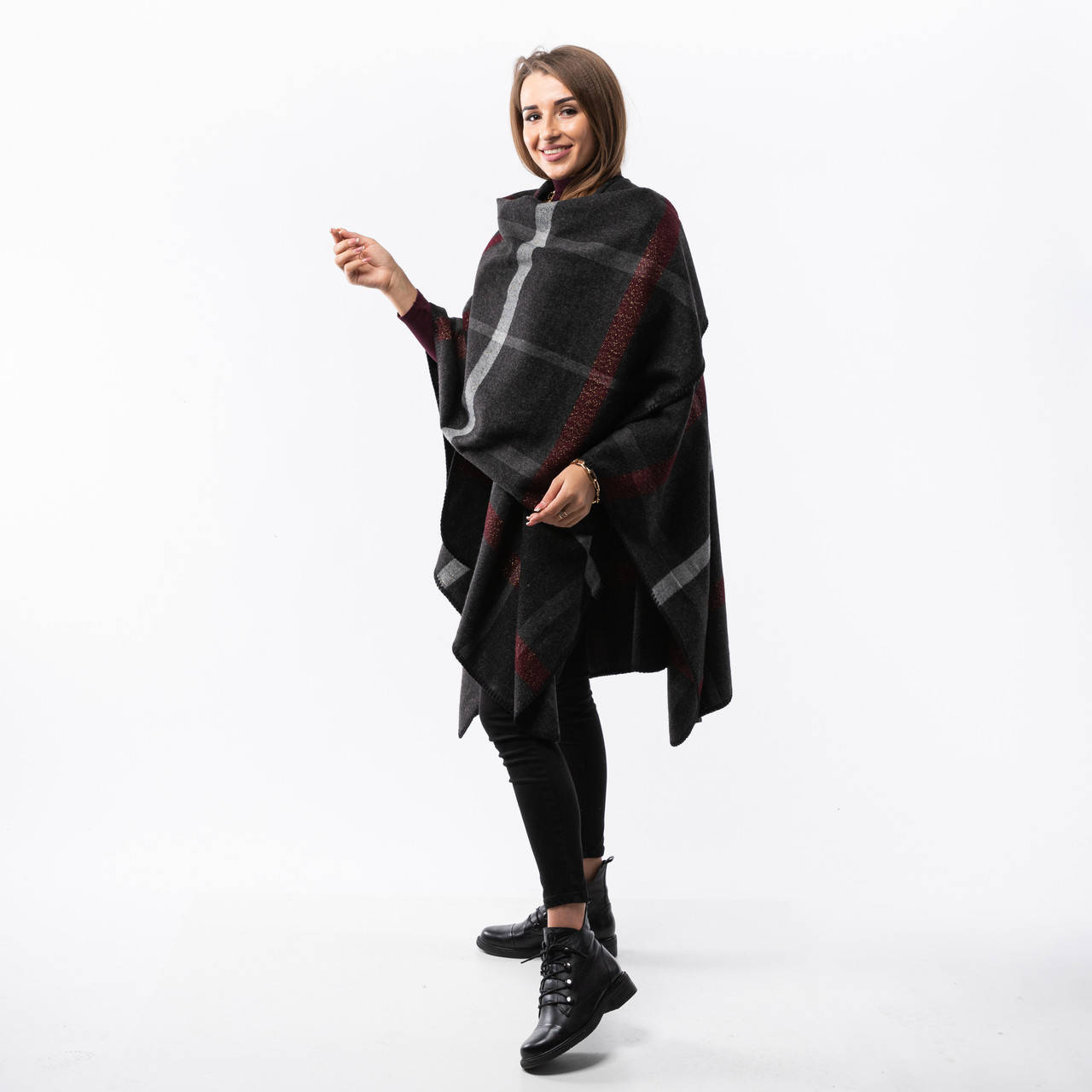 

Пончо вовняне в клітинку 150х120см