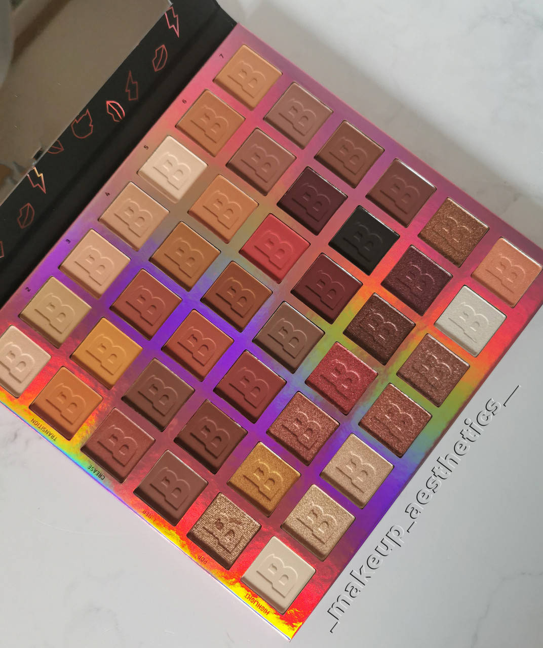

Палетка теней Origin palette by BEAUTY BAY