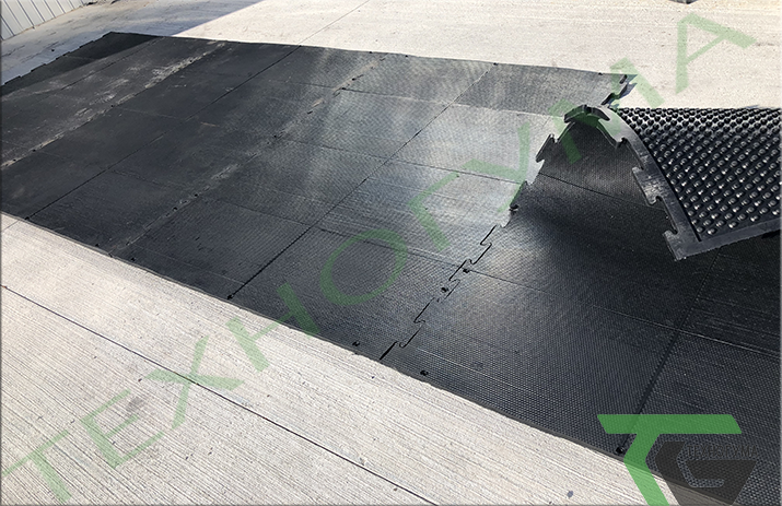 

Резиновые маты, коврики для коров, лошадей, свиней и других С/Х животных