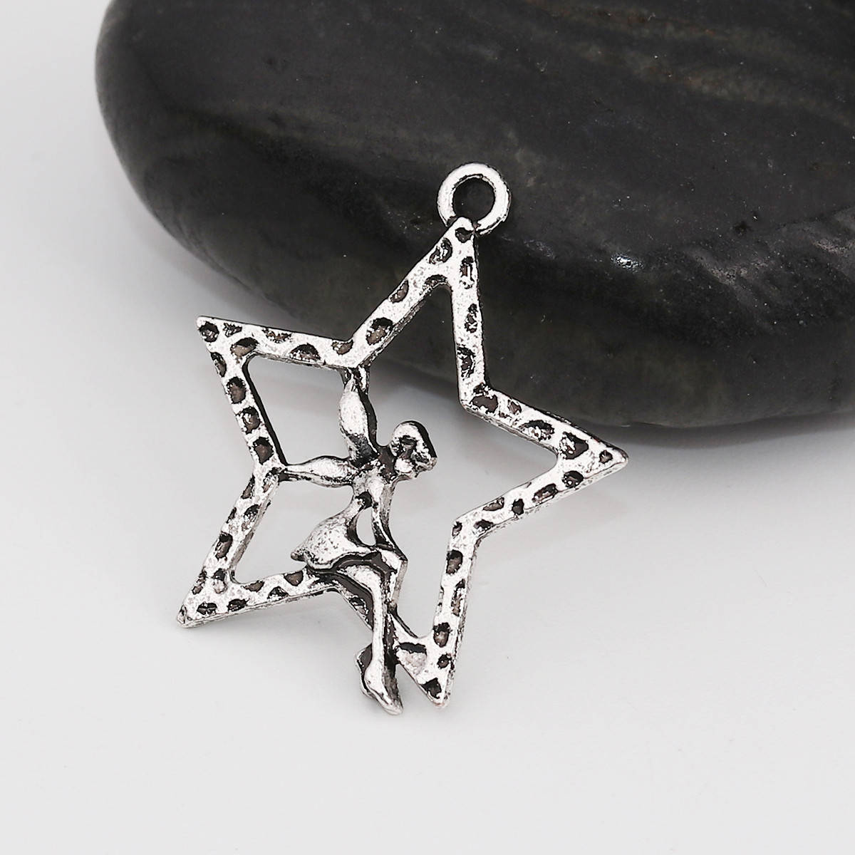 

Подвеска " Звезда + Фея", Цвет: Античное серебро, Цинковый сплав, 28 мм x 24 мм