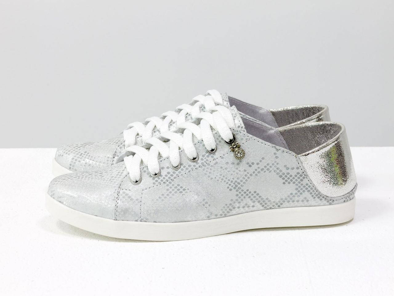 

Кеды с мягким задником серебряного цвета и из дорогой текстурированной кожи серебряный питон 37, Белый