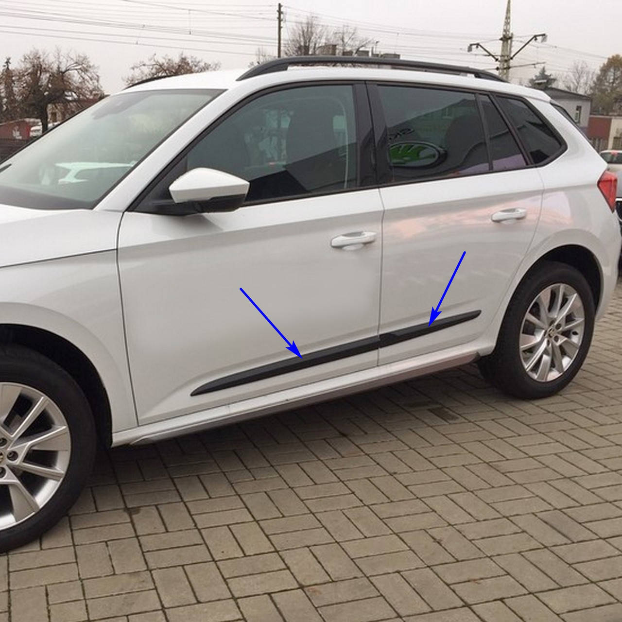 

Молдинги на двери для Skoda Kamiq 2019+