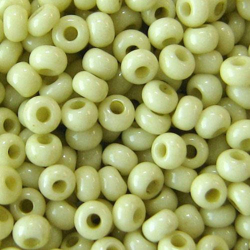 

03253 Чешский бисер Preciosa 10 для вышивания Бисер зеленый оливковый алебастровый прозрачный
