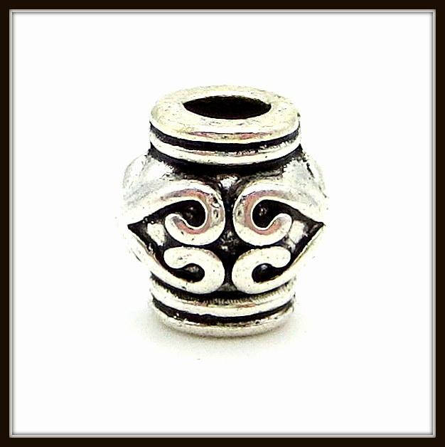 

Металл. бусина "бочонок" серебро (d 0,6 х h 0,7 см) 17 шт в уп.