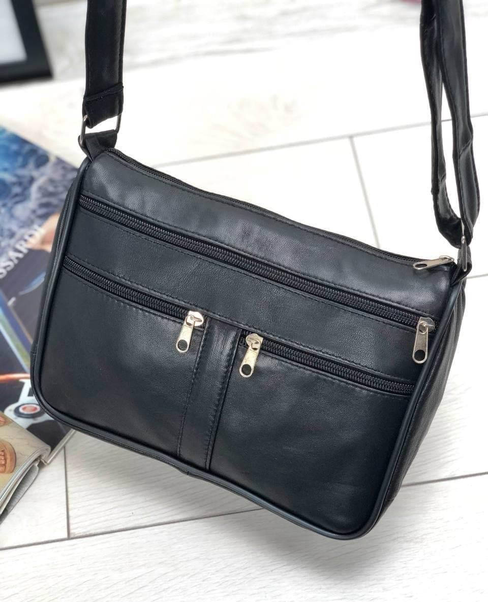 

Женская черная сумка натуральная кожа код 22-110, Черный