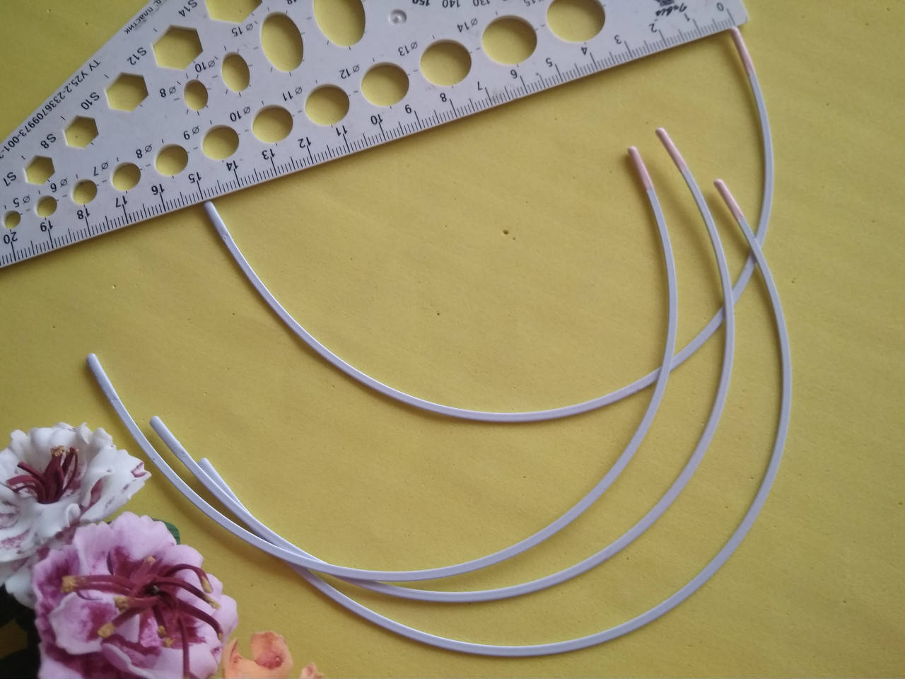 

Косточки для бюстгальтера размер 85 метал белая эмаль длина 25см, Белый