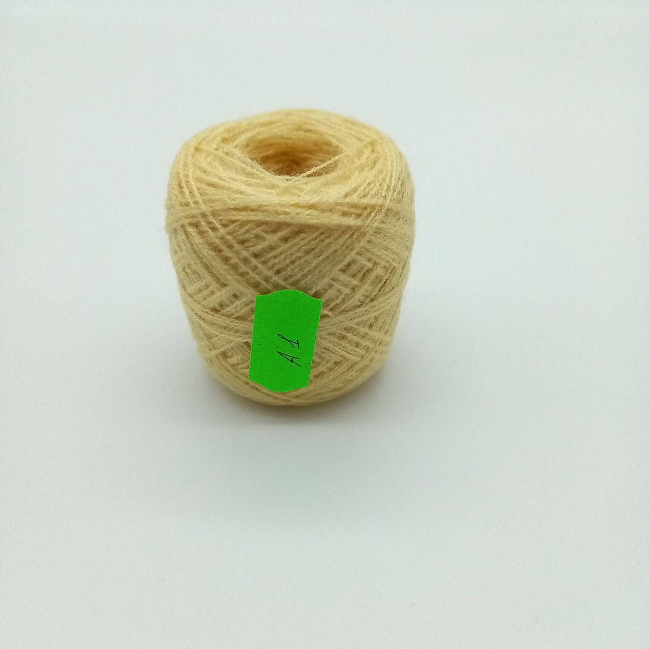 

Нитка акрилова 10 гр. для вишивання А1