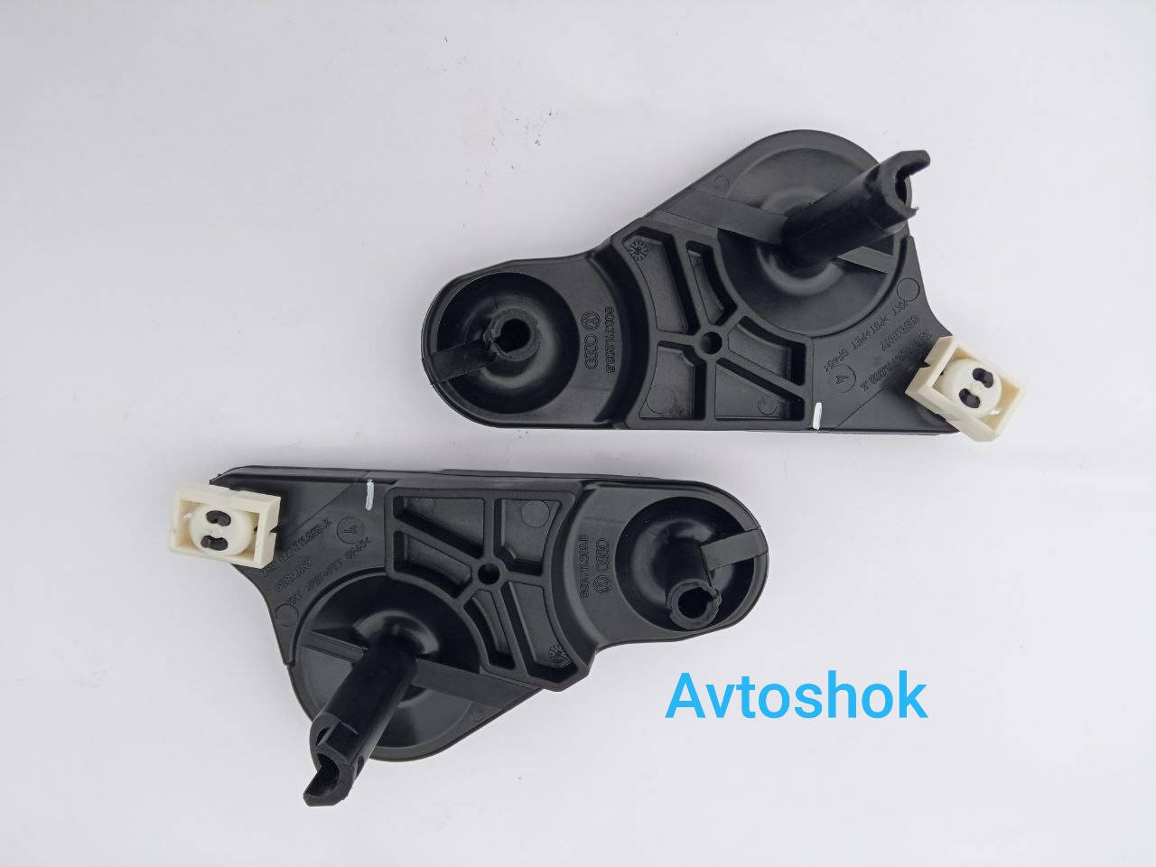 

Рычаг промежуточный переключения передач Volkswagen Golf 6R0711202