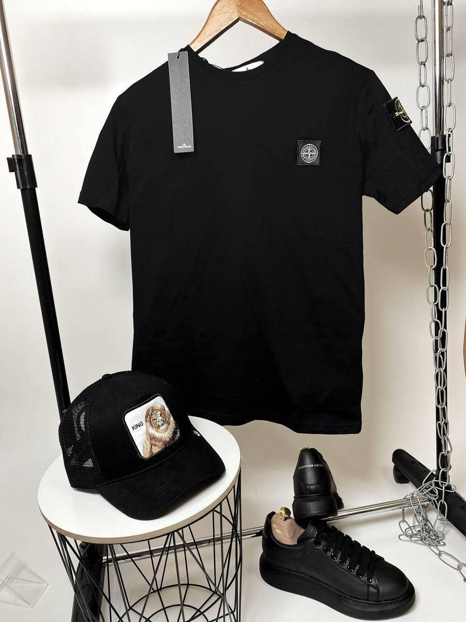 

Мужская стильная брендовая футболка Stone Island (черная) Топовая футболка
