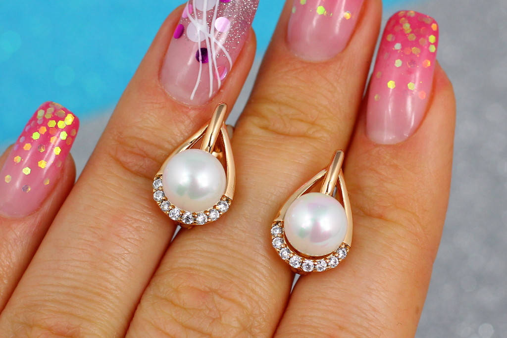 

Серьги Xuping Jewelry с жемчугом 8 мм 1,3 см золотистые