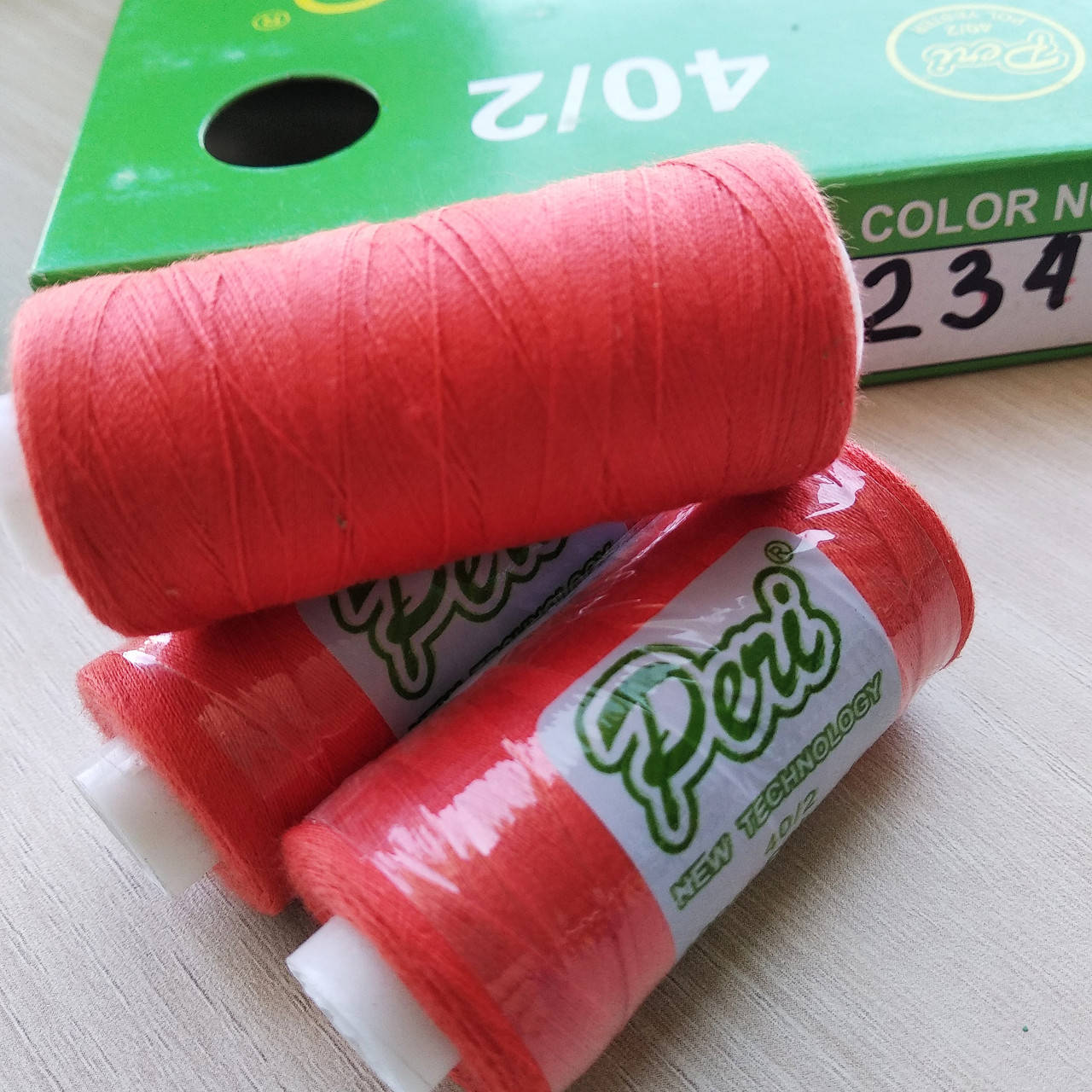 

Нитки Peri №40 котушка 400 ярд, червона (234), Красный