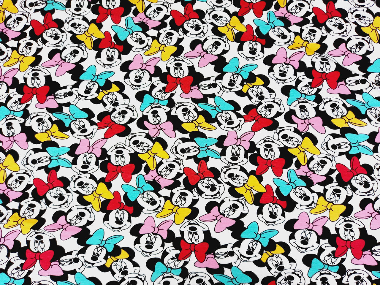 

Вискоза стрейч принтованая , Микки Маус на белом фоне (ширина 1,90м) №830, Белый