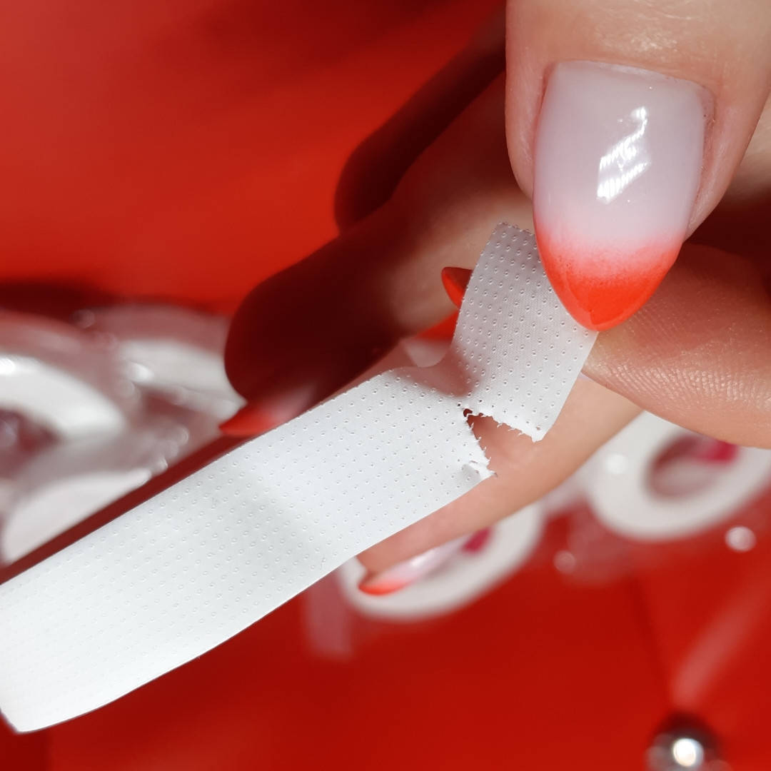 

Пластырь "Comfort" силиконовый белый отрывной 1.25 см × 910 см / Alla Zayats