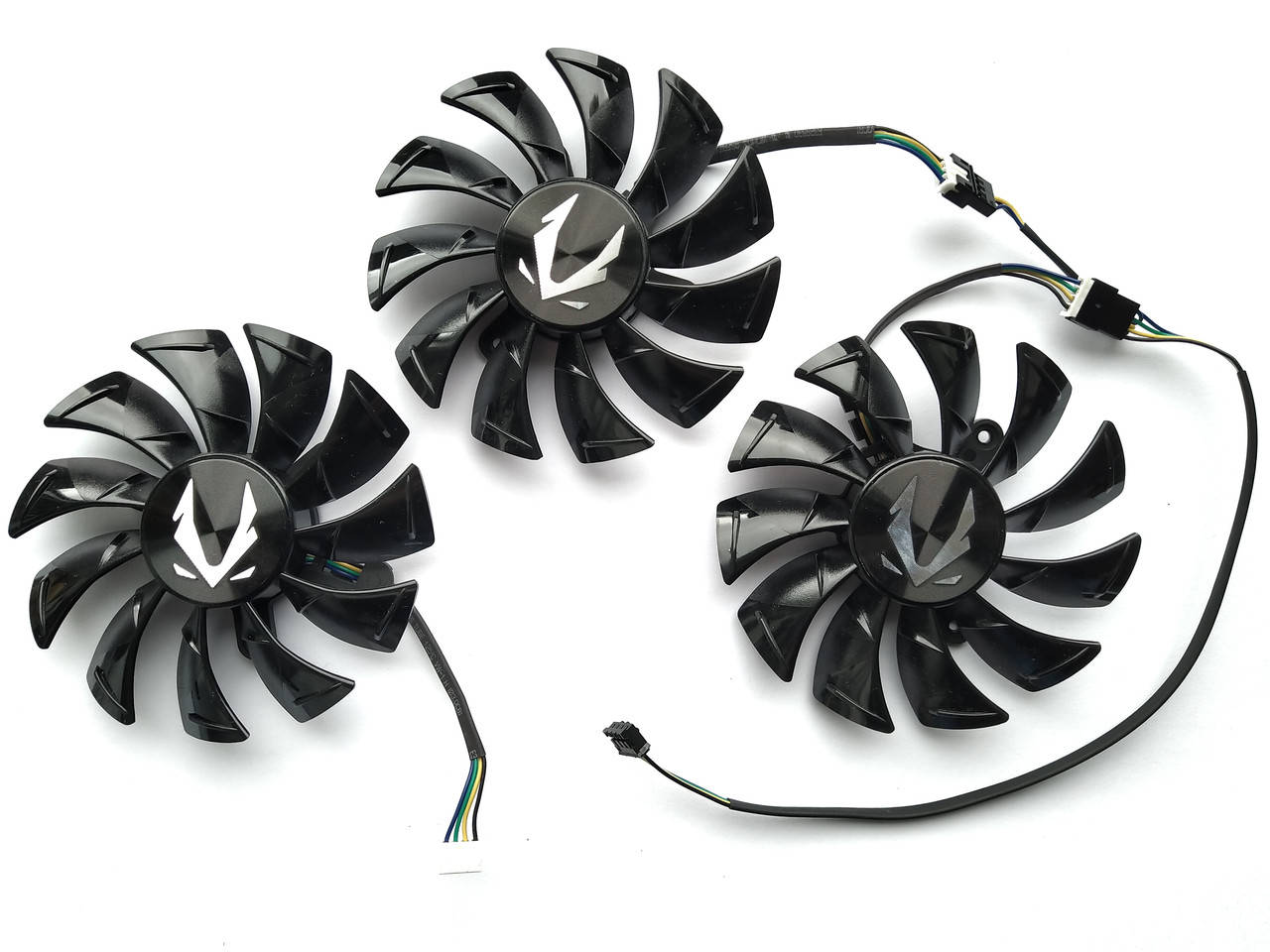 

Вентилятор Apistek для видеокарты Zotac GA92S2U (1FY09215E12S) комплект 3 шт (№336.1)