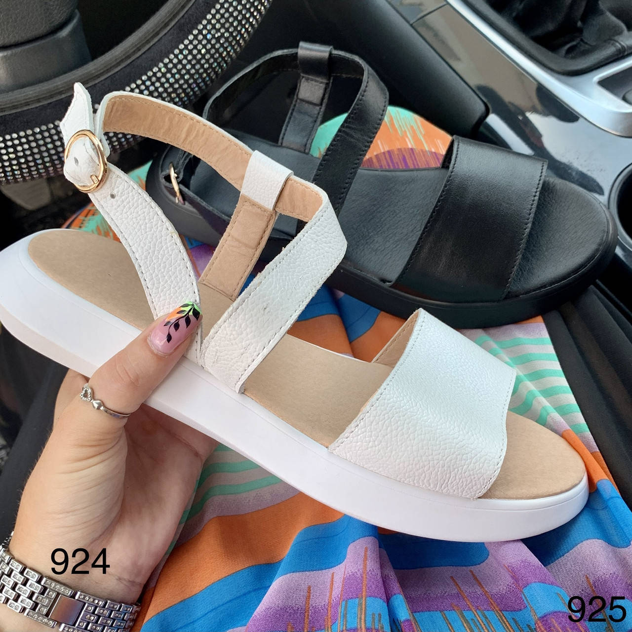 

Женские белые кожаные босоножки на низком ходу СКИДКА на последний 38 рр