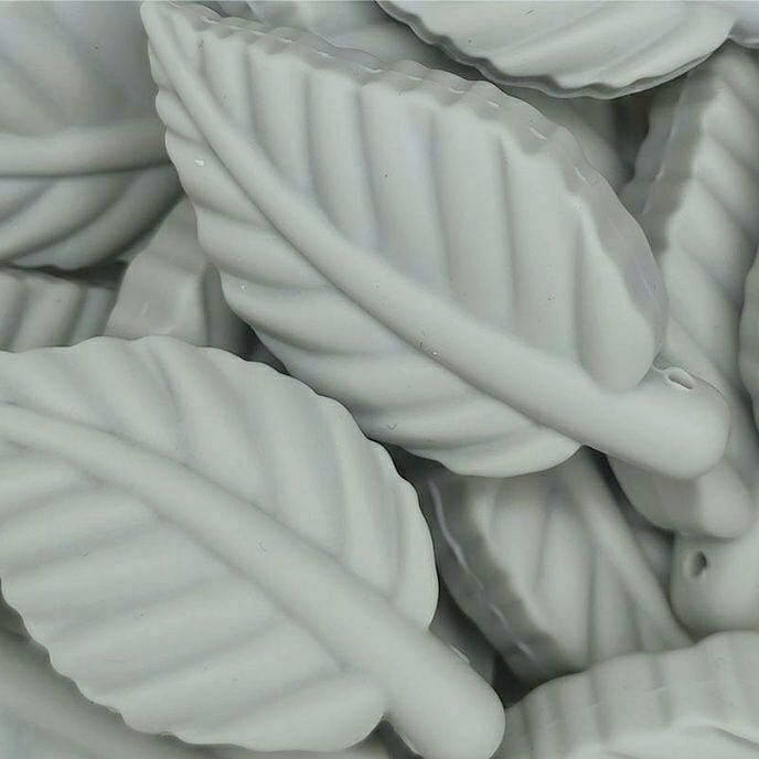 

Листик бусина силиконовая Серый светлый