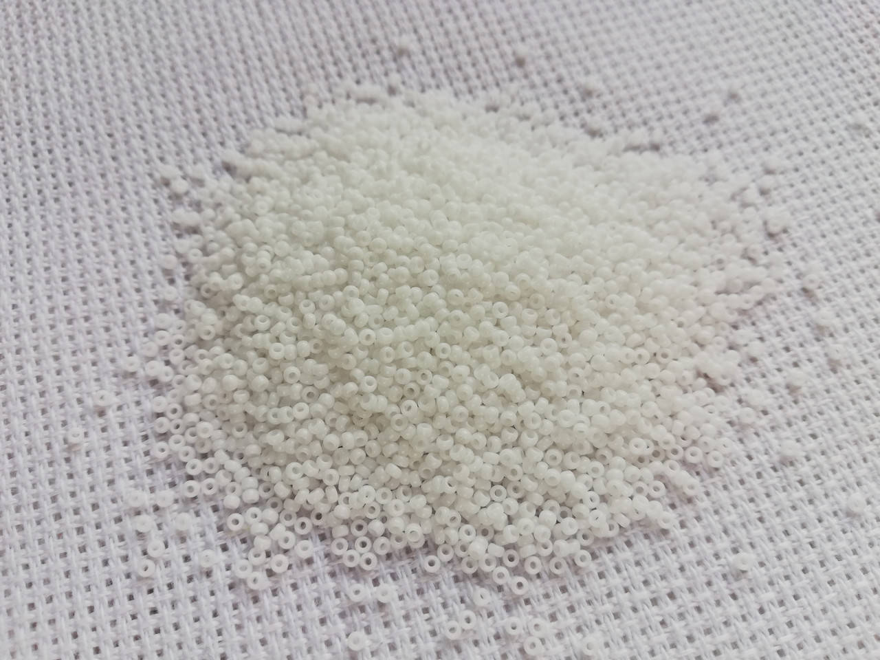 

Мiyuki 15/0 круглий 0402 - White Opaque - Білий глянцевий непрозорий