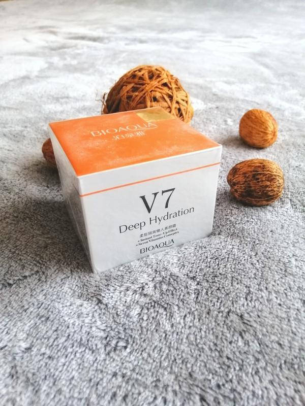 

Крем для лица V7 Deep Hydration Instant Tone-Up Effect+Seven Vitamins Complex Bioaqua