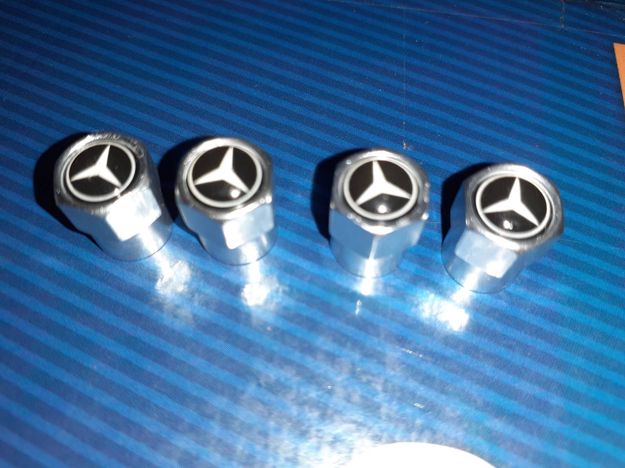 

MERCEDES мерседес колпачки на ниппеля ( золотники )