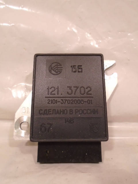 

Регулятор напряжения генератора ВАЗ 2101-2107, 2121 Нива (реле зарядки, шоколадка)