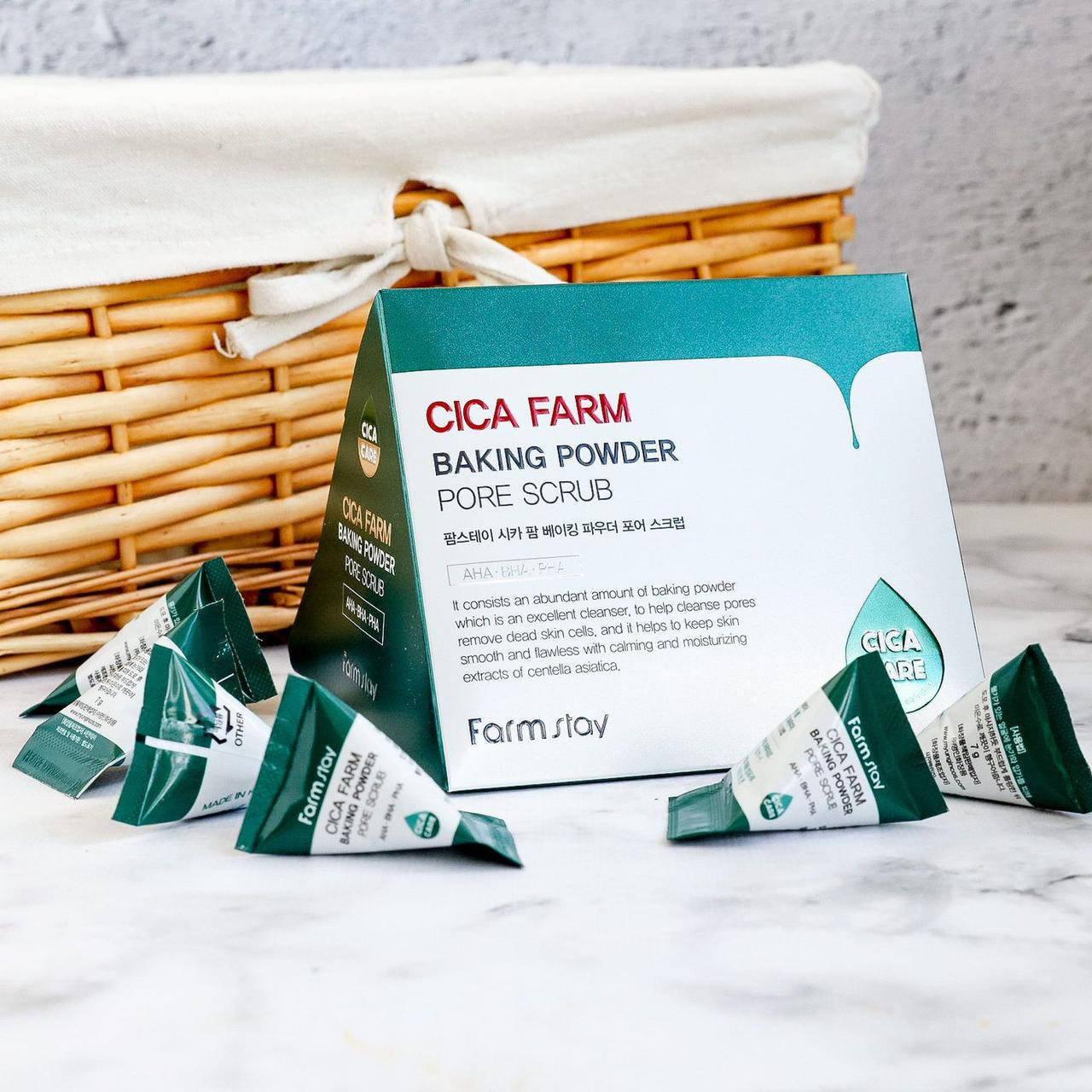 

Лікувальний Скраб для обличчя FarmStay Cica Farm Baking Powder Pore Scrub 7g