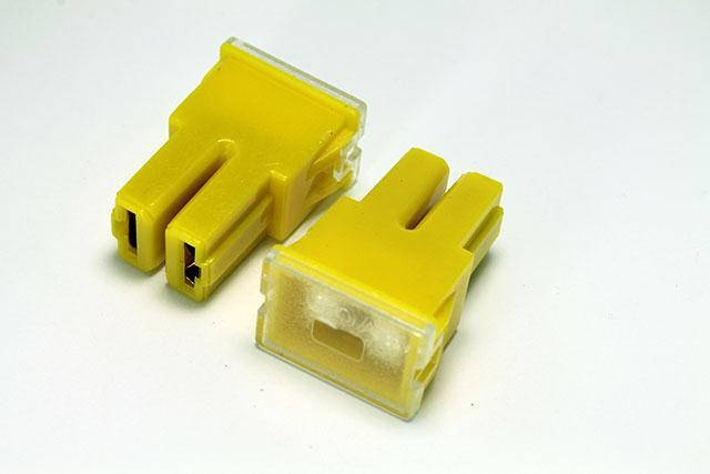 

Предохранитель JAPVAL 60A / Max.32V
