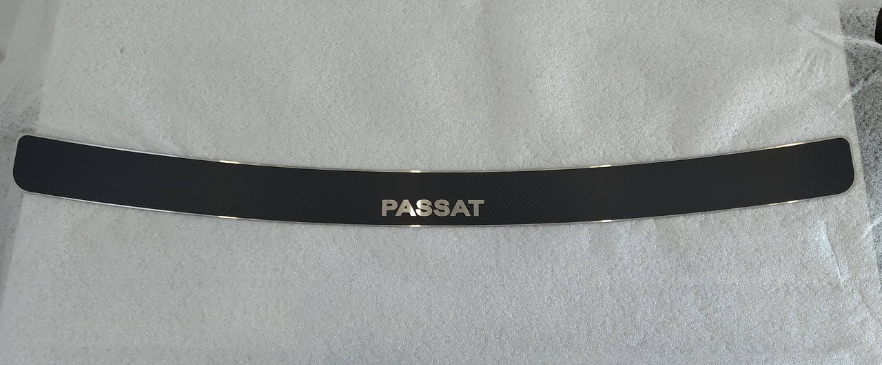 

Накладка на бампер Volkswagen Passat B5 FL (3BG) combi 2000-2005 карбон