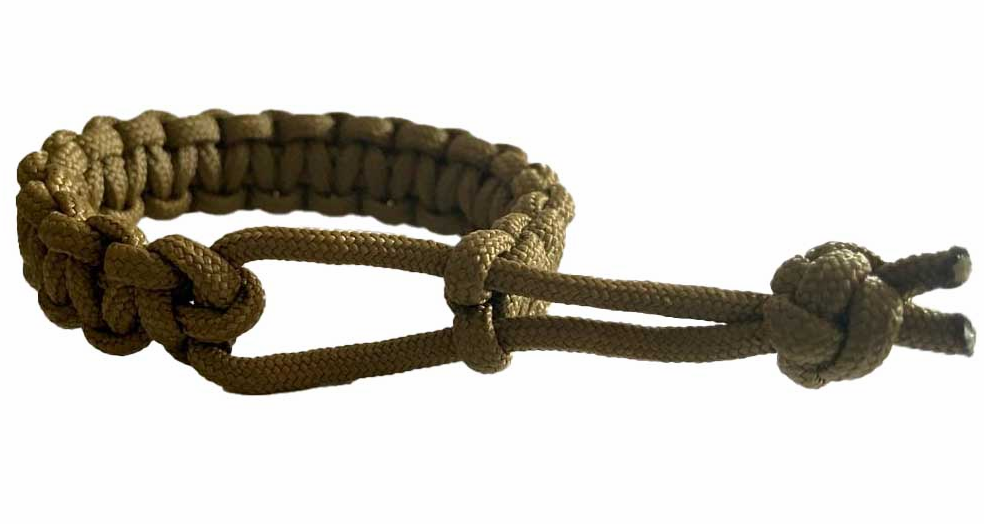 

Браслет-оберег Защита от смерти из паракорда Safety Бежевый