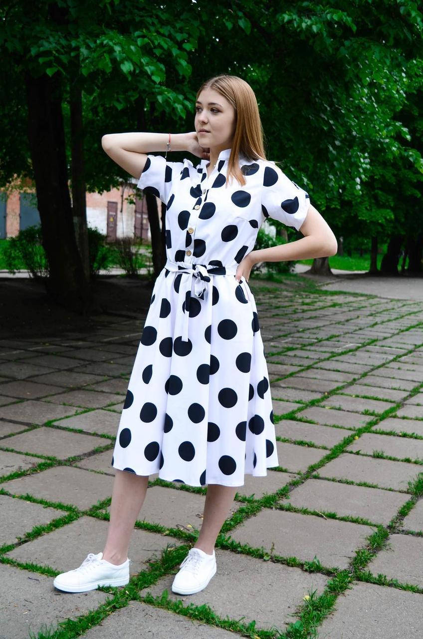 

Женское летнее платье в горохи