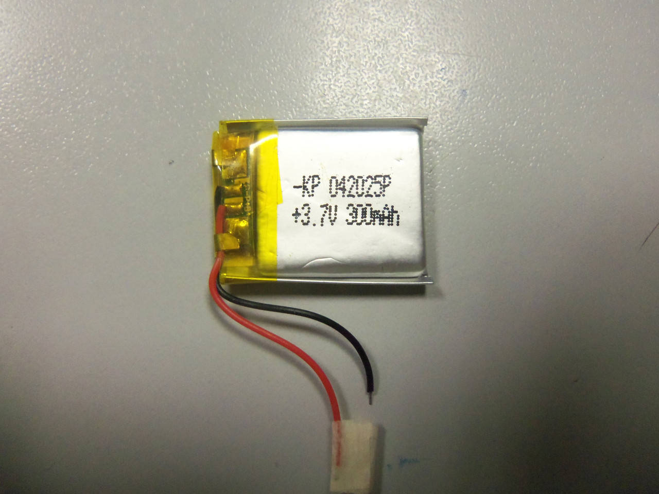 

Внутренний Аккумулятор 3,8*20*21 (200 mAh 3,7V) 042020 AAA класс в Запорожье, Серый